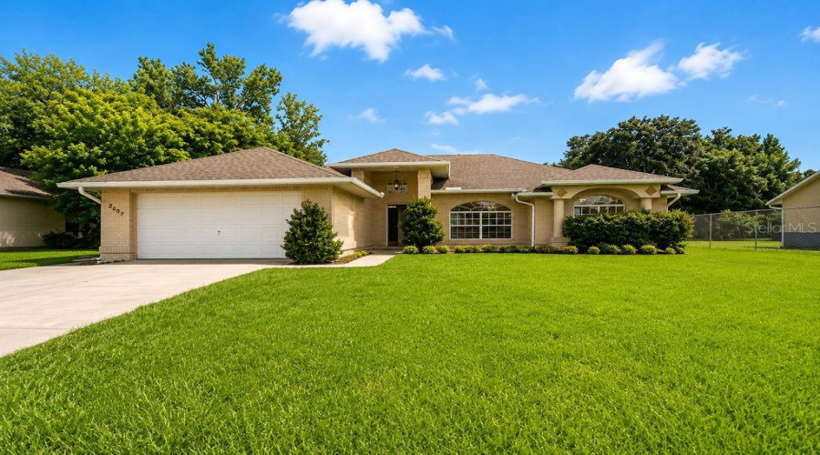 Deltona, Florida 32725, 4 Bedroom Bedrooms, ,3 Bathroombathrooms,Residential,For Sale,N Parkton,0,Mfro6434726