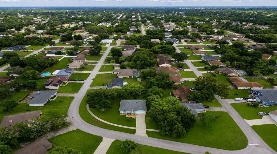 Deltona, Florida 32725, 4 Bedroom Bedrooms, ,3 Bathroombathrooms,Residential,For Sale,N Parkton,0,Mfro6434726
