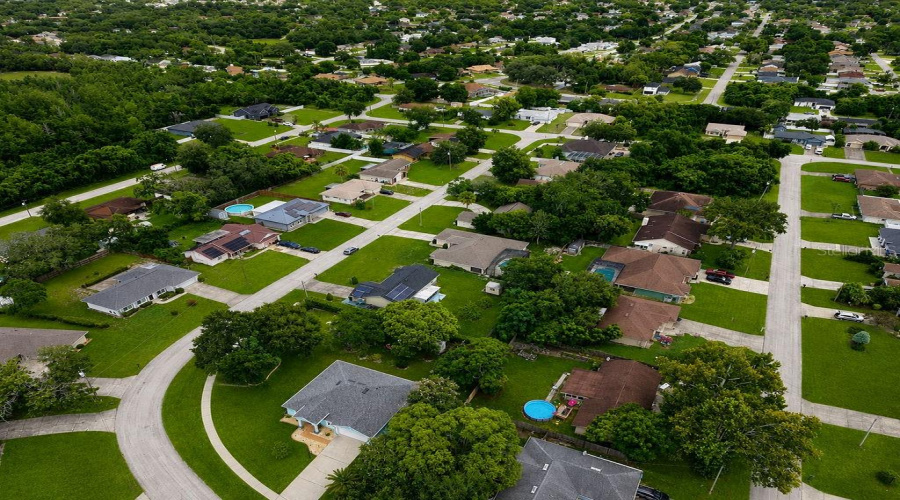 Deltona, Florida 32725, 4 Bedroom Bedrooms, ,3 Bathroombathrooms,Residential,For Sale,N Parkton,0,Mfro6434726