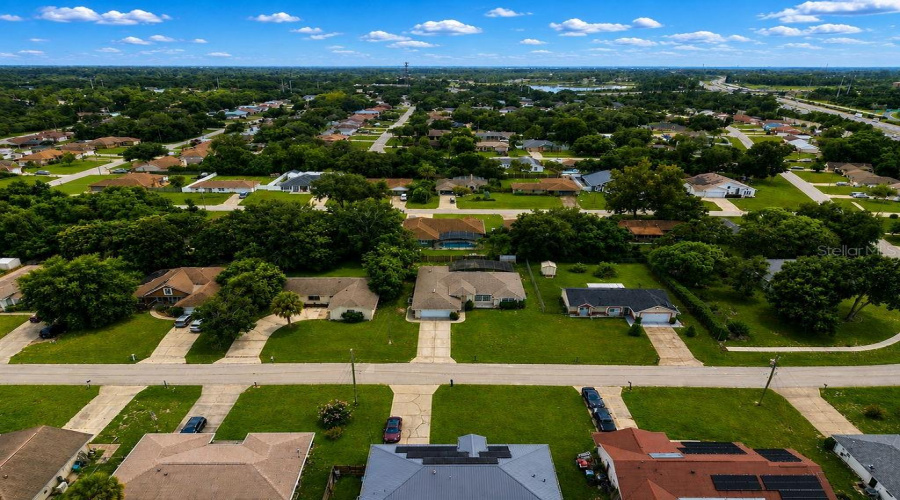 Deltona, Florida 32725, 4 Bedroom Bedrooms, ,3 Bathroombathrooms,Residential,For Sale,N Parkton,0,Mfro6434726