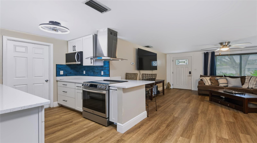 Largo, Florida 33773, 3 Bedroom Bedrooms, ,2 Bathroombathrooms,Residential,For Sale,Leisure,0,Mfrtb8543048