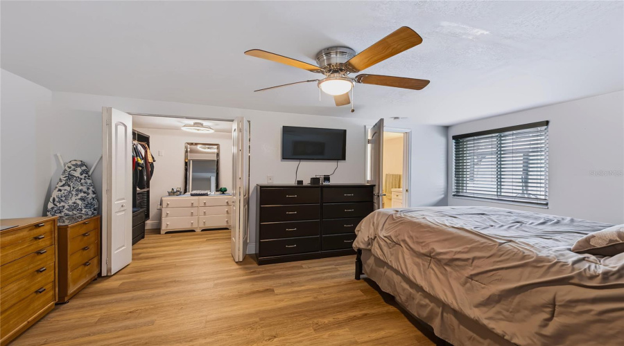 Largo, Florida 33773, 3 Bedroom Bedrooms, ,2 Bathroombathrooms,Residential,For Sale,Leisure,0,Mfrtb8543048