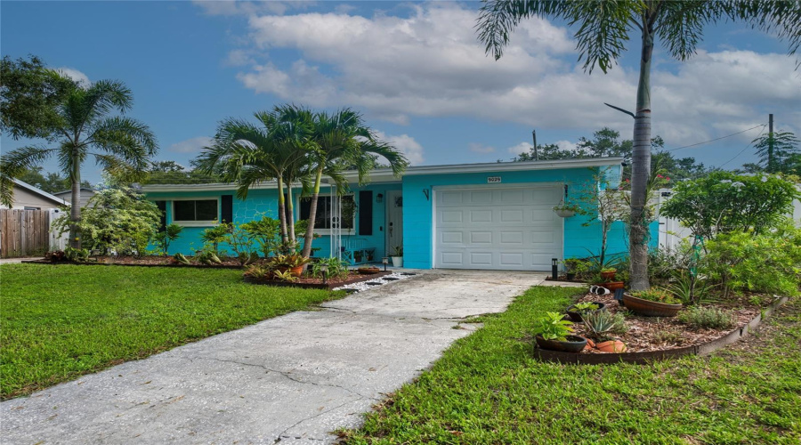 Largo, Florida 33773, 3 Bedroom Bedrooms, ,2 Bathroombathrooms,Residential,For Sale,Leisure,0,Mfrtb8543048