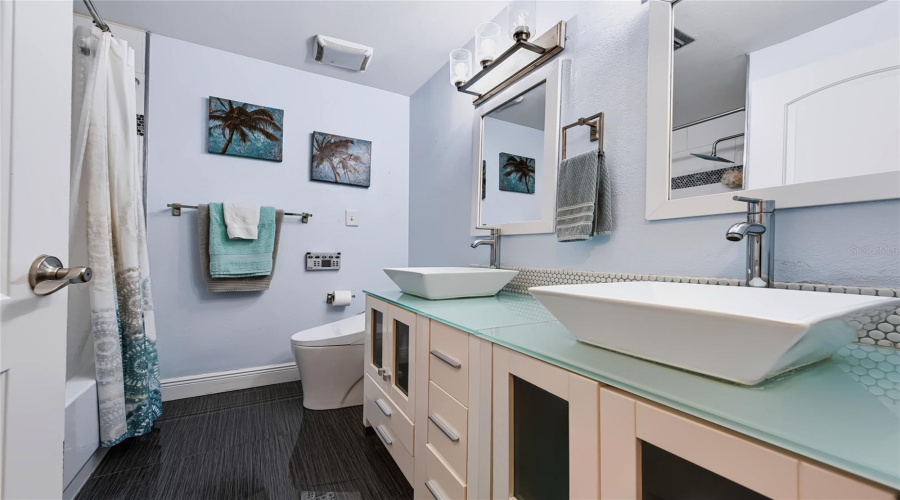 Largo, Florida 33773, 3 Bedroom Bedrooms, ,2 Bathroombathrooms,Residential,For Sale,Leisure,0,Mfrtb8543048