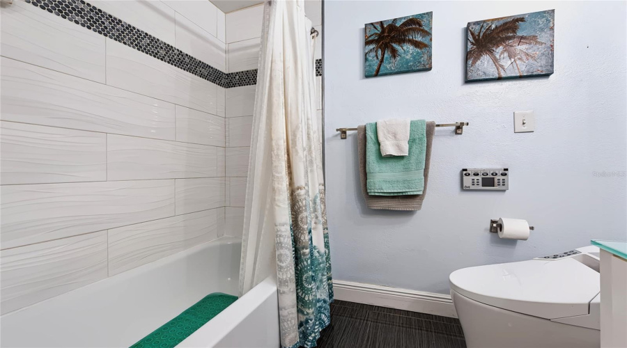 Largo, Florida 33773, 3 Bedroom Bedrooms, ,2 Bathroombathrooms,Residential,For Sale,Leisure,0,Mfrtb8543048