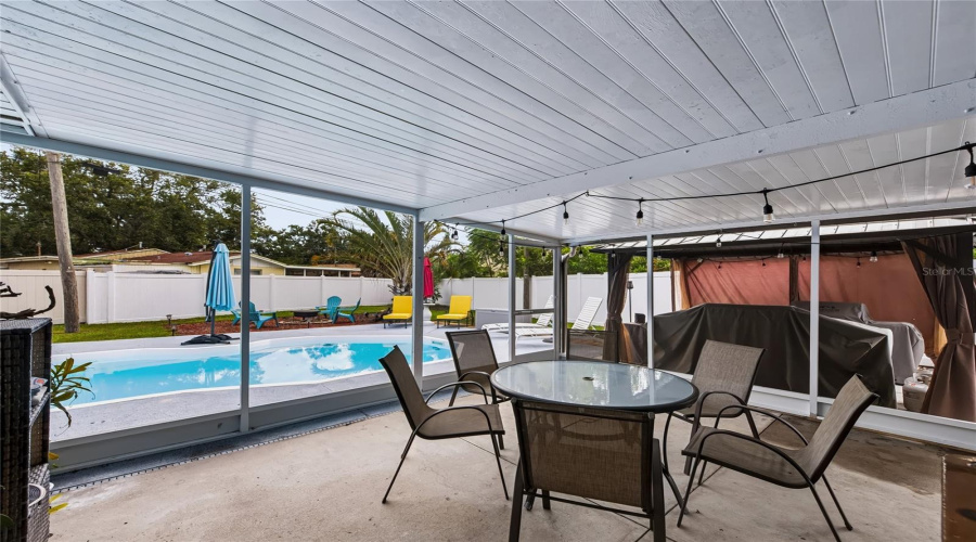 Largo, Florida 33773, 3 Bedroom Bedrooms, ,2 Bathroombathrooms,Residential,For Sale,Leisure,0,Mfrtb8543048