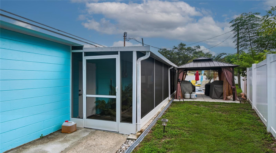 Largo, Florida 33773, 3 Bedroom Bedrooms, ,2 Bathroombathrooms,Residential,For Sale,Leisure,0,Mfrtb8543048