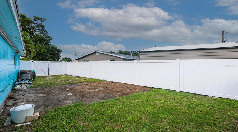 Largo, Florida 33773, 3 Bedroom Bedrooms, ,2 Bathroombathrooms,Residential,For Sale,Leisure,0,Mfrtb8543048