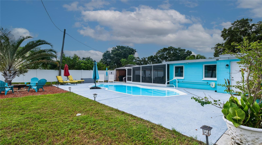 Largo, Florida 33773, 3 Bedroom Bedrooms, ,2 Bathroombathrooms,Residential,For Sale,Leisure,0,Mfrtb8543048