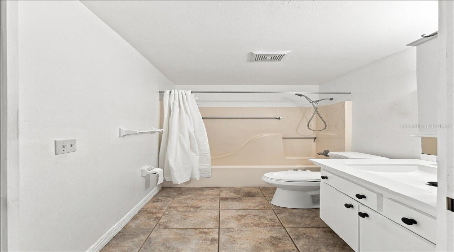Lakeland, Florida 33810, 2 Bedroom Bedrooms, ,2 Bathroombathrooms,Residential,For Sale,Prairie Dunes,0,Mfrl4964295