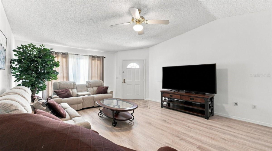 Lakeland, Florida 33810, 2 Bedroom Bedrooms, ,2 Bathroombathrooms,Residential,For Sale,Prairie Dunes,0,Mfrl4964295