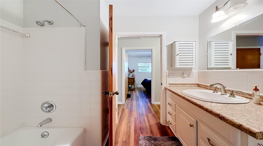 Haines City, Florida 33844, 3 Bedroom Bedrooms, ,2 Bathroombathrooms,Residential,For Sale,Bream,0,Mfrl4964539