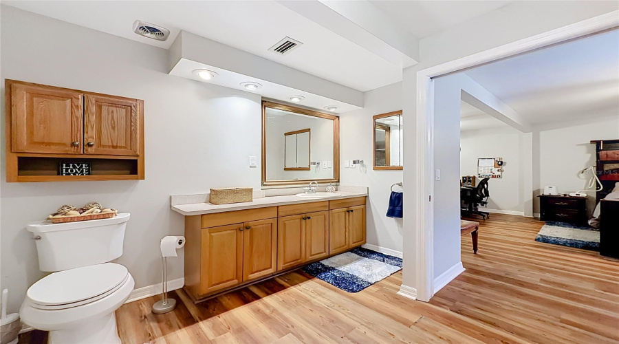 Haines City, Florida 33844, 3 Bedroom Bedrooms, ,2 Bathroombathrooms,Residential,For Sale,Bream,0,Mfrl4964539