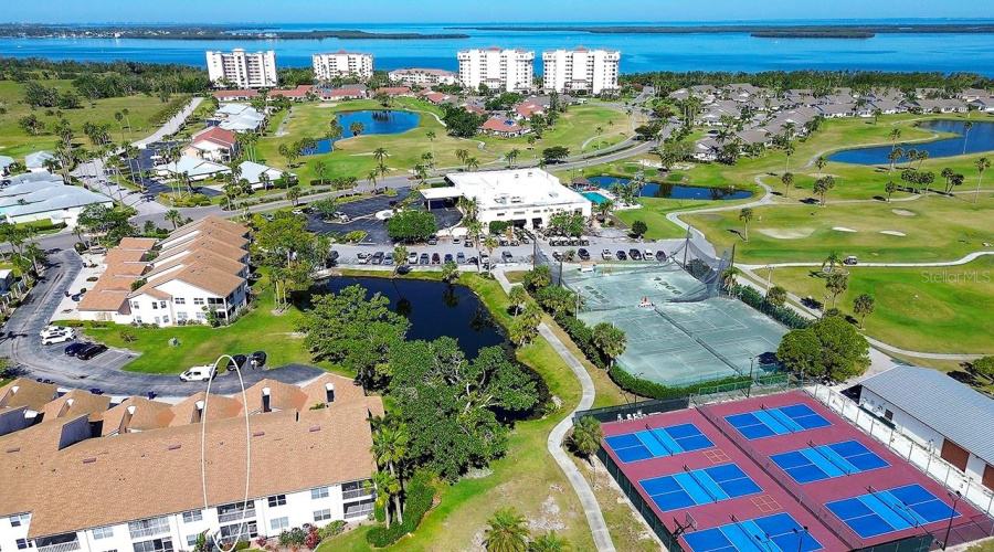 Palmetto, Florida 34221, 2 Bedroom Bedrooms, ,2 Bathroombathrooms,Residential,For Sale,Waterford,0,Mfra4704020