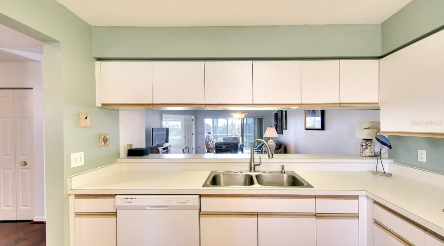 Palmetto, Florida 34221, 2 Bedroom Bedrooms, ,2 Bathroombathrooms,Residential,For Sale,Waterford,0,Mfra4704020