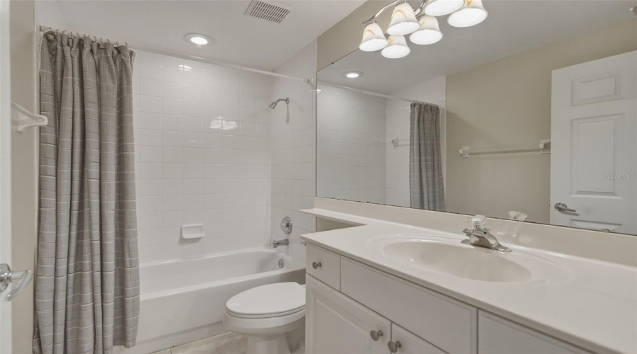 Bradenton, Florida 34203, 2 Bedroom Bedrooms, ,2 Bathroombathrooms,Residential,For Sale,Cedar Hollow,0,Mfrtb8542985