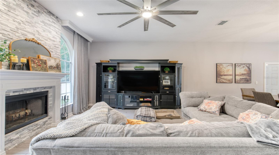 Ormond Beach, Florida 32174, 3 Bedroom Bedrooms, ,2 Bathroombathrooms,Residential,For Sale,Meadow Ridge,0,Mfrv4950932
