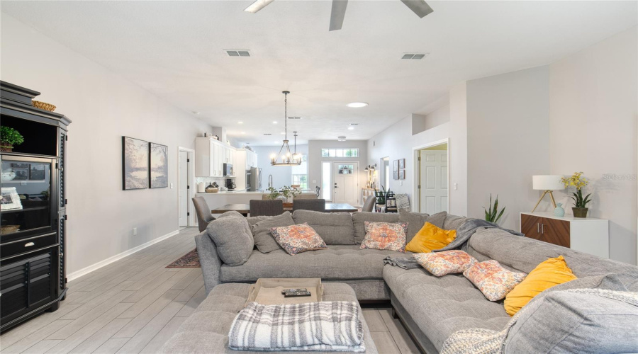 Ormond Beach, Florida 32174, 3 Bedroom Bedrooms, ,2 Bathroombathrooms,Residential,For Sale,Meadow Ridge,0,Mfrv4950932