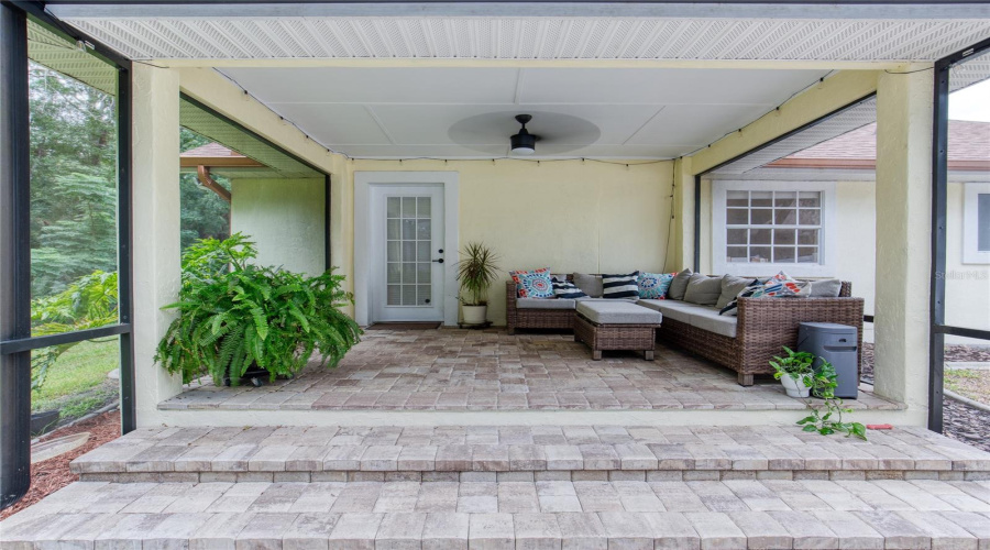 Ormond Beach, Florida 32174, 3 Bedroom Bedrooms, ,2 Bathroombathrooms,Residential,For Sale,Meadow Ridge,0,Mfrv4950932
