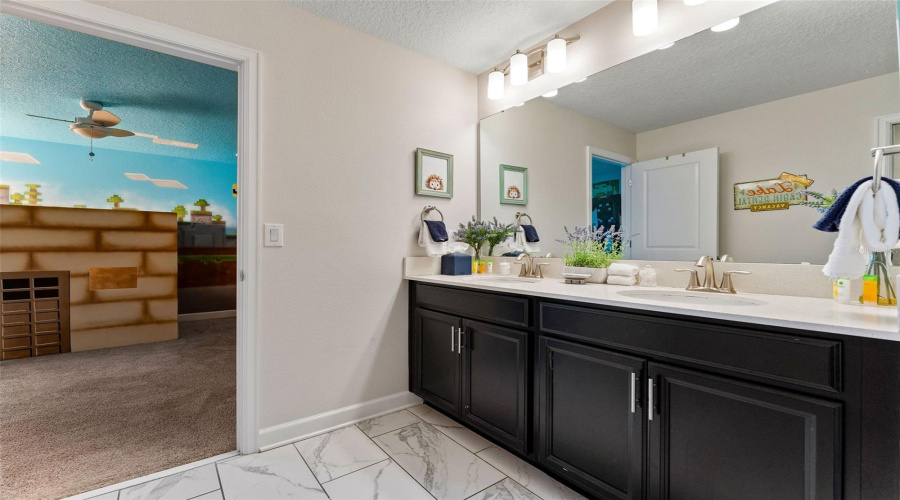 Davenport, Florida 33896, 8 Bedroom Bedrooms, ,5 Bathroombathrooms,Residential,For Sale,Plunker,0,Mfro6436546