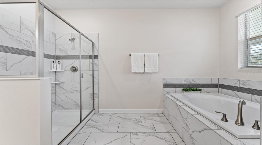 Davenport, Florida 33896, 8 Bedroom Bedrooms, ,5 Bathroombathrooms,Residential,For Sale,Plunker,0,Mfro6436546