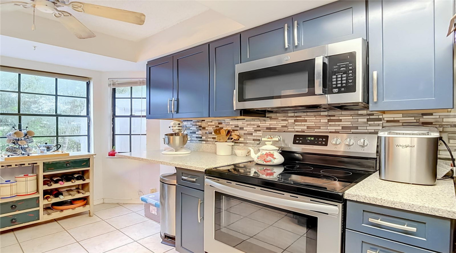 New Port Richey, Florida 34654, 2 Bedroom Bedrooms, ,2 Bathroombathrooms,Residential,For Sale,Baltusrol,0,Mfrtb8541052