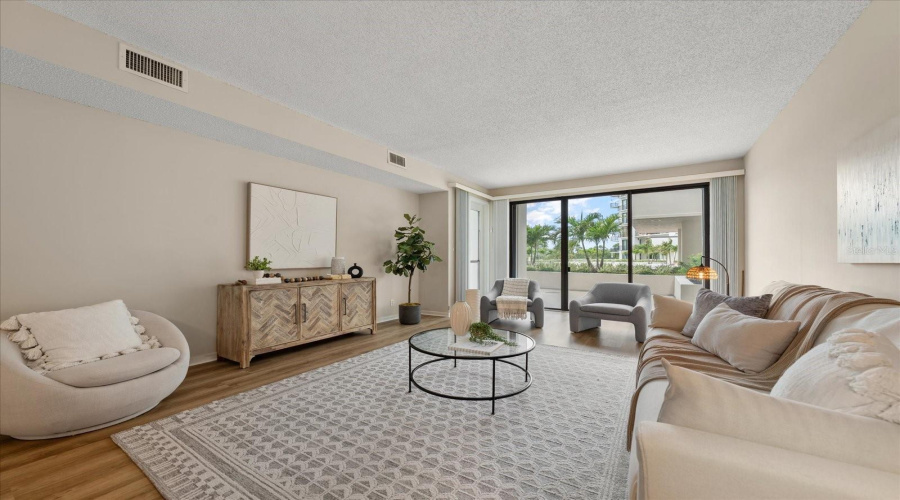 Belleair, Florida 33756, 2 Bedroom Bedrooms, ,2 Bathroombathrooms,Residential,For Sale,Belleview,0,Mfrtb8333869