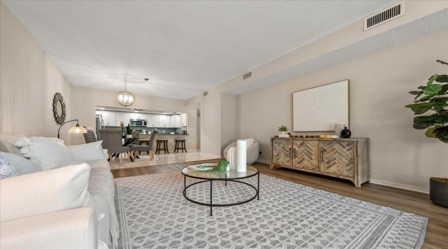 Belleair, Florida 33756, 2 Bedroom Bedrooms, ,2 Bathroombathrooms,Residential,For Sale,Belleview,0,Mfrtb8333869