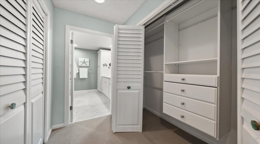 Belleair, Florida 33756, 2 Bedroom Bedrooms, ,2 Bathroombathrooms,Residential,For Sale,Belleview,0,Mfrtb8333869