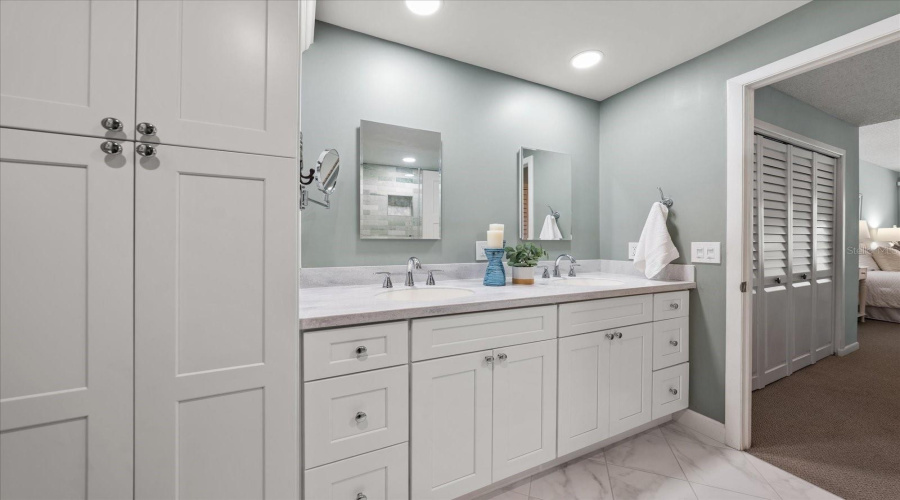 Belleair, Florida 33756, 2 Bedroom Bedrooms, ,2 Bathroombathrooms,Residential,For Sale,Belleview,0,Mfrtb8333869