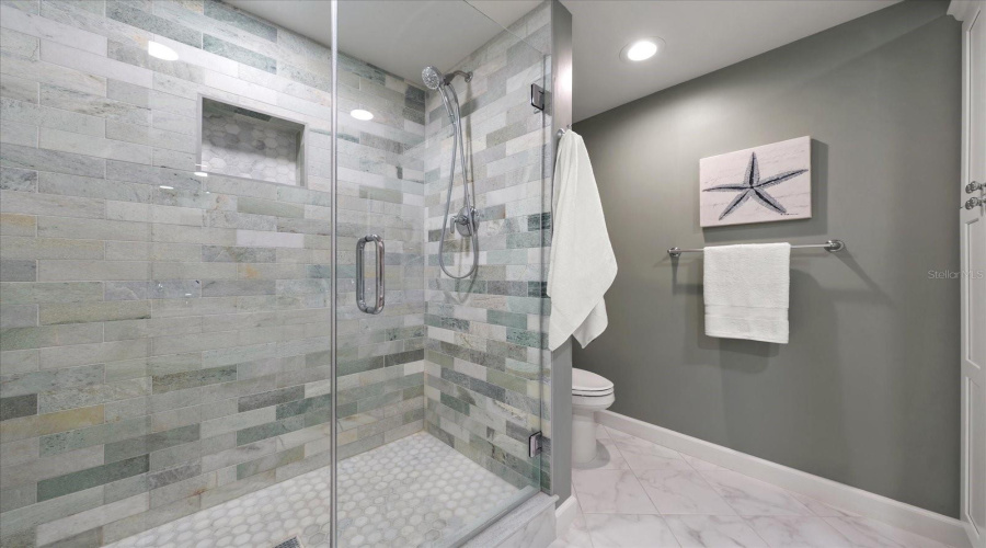 Belleair, Florida 33756, 2 Bedroom Bedrooms, ,2 Bathroombathrooms,Residential,For Sale,Belleview,0,Mfrtb8333869