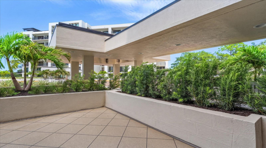 Belleair, Florida 33756, 2 Bedroom Bedrooms, ,2 Bathroombathrooms,Residential,For Sale,Belleview,0,Mfrtb8333869