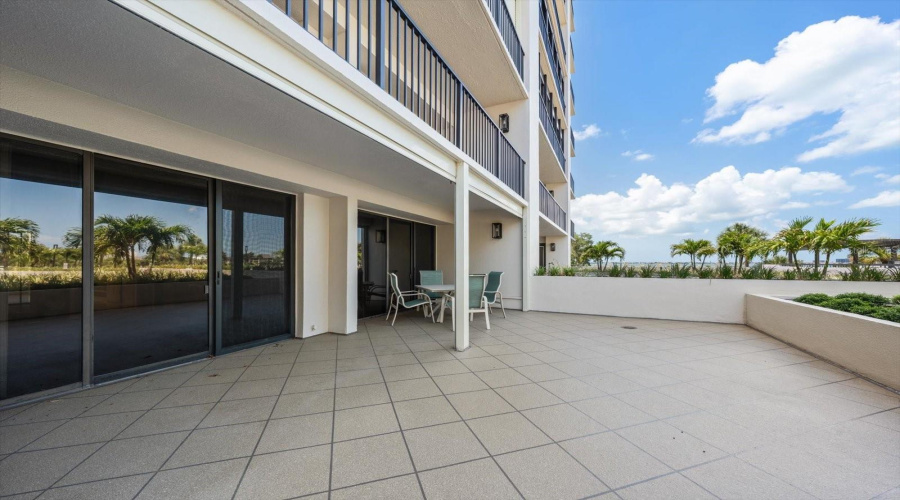 Belleair, Florida 33756, 2 Bedroom Bedrooms, ,2 Bathroombathrooms,Residential,For Sale,Belleview,0,Mfrtb8333869