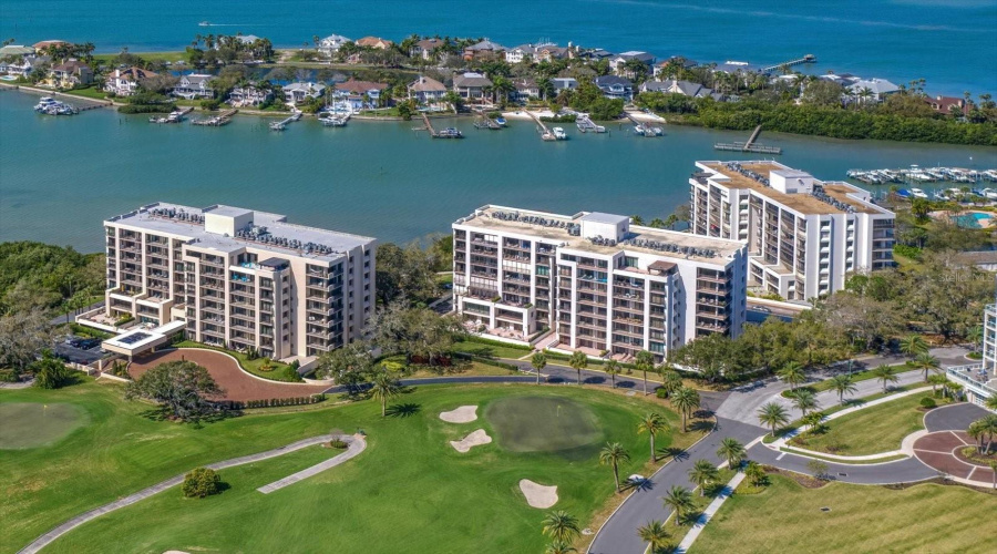 Belleair, Florida 33756, 2 Bedroom Bedrooms, ,2 Bathroombathrooms,Residential,For Sale,Belleview,0,Mfrtb8333869
