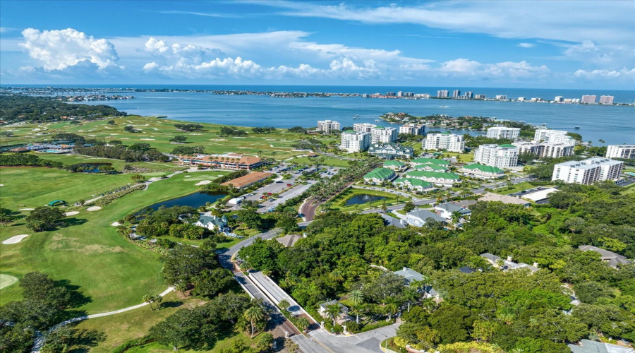 Belleair, Florida 33756, 2 Bedroom Bedrooms, ,2 Bathroombathrooms,Residential,For Sale,Belleview,0,Mfrtb8333869