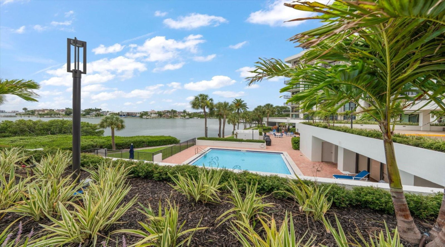 Belleair, Florida 33756, 2 Bedroom Bedrooms, ,2 Bathroombathrooms,Residential,For Sale,Belleview,0,Mfrtb8333869