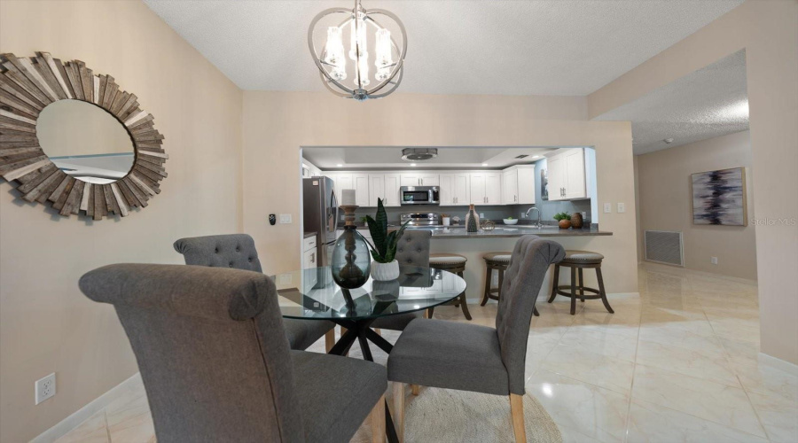 Belleair, Florida 33756, 2 Bedroom Bedrooms, ,2 Bathroombathrooms,Residential,For Sale,Belleview,0,Mfrtb8333869
