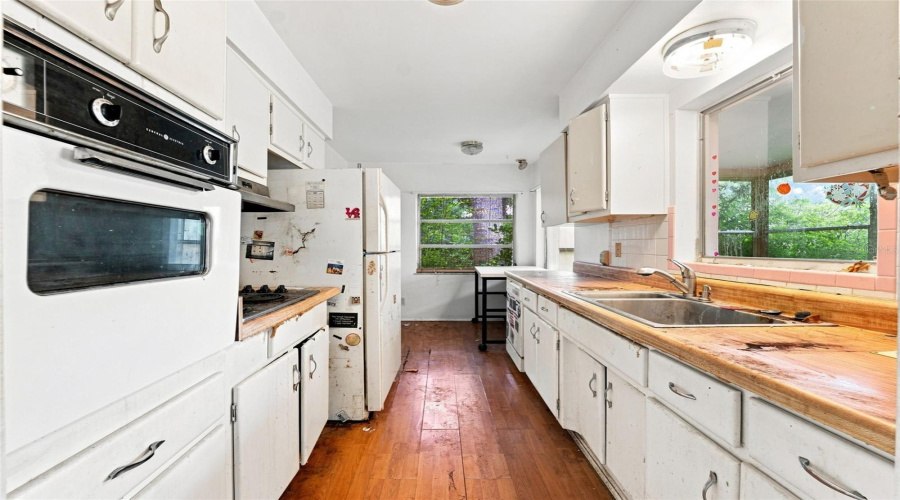 Clearwater, Florida 33763, 2 Bedroom Bedrooms, ,2 Bathroombathrooms,Residential,For Sale,Indigo,0,Mfrtb8538966