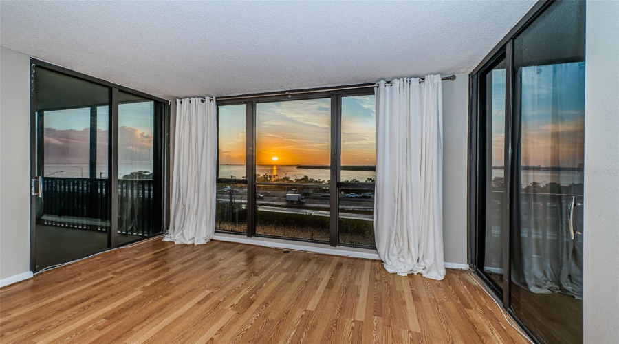 St Petersburg, Florida 33711, 2 Bedroom Bedrooms, ,2 Bathroombathrooms,Residential,For Sale,Sunshine Skyway,0,Mfrtb8422234