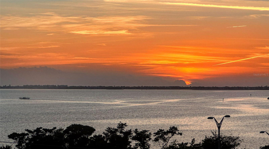 St Petersburg, Florida 33711, 2 Bedroom Bedrooms, ,2 Bathroombathrooms,Residential,For Sale,Sunshine Skyway,0,Mfrtb8422234