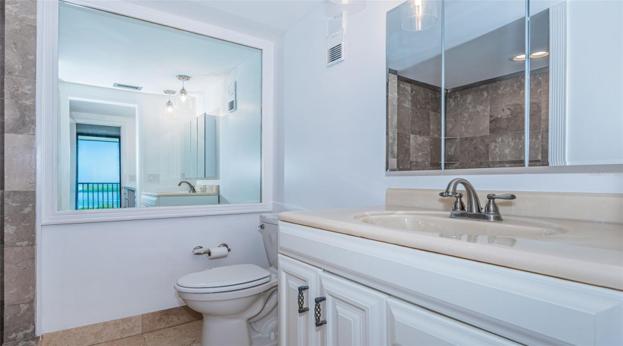 St Petersburg, Florida 33711, 2 Bedroom Bedrooms, ,2 Bathroombathrooms,Residential,For Sale,Sunshine Skyway,0,Mfrtb8422234