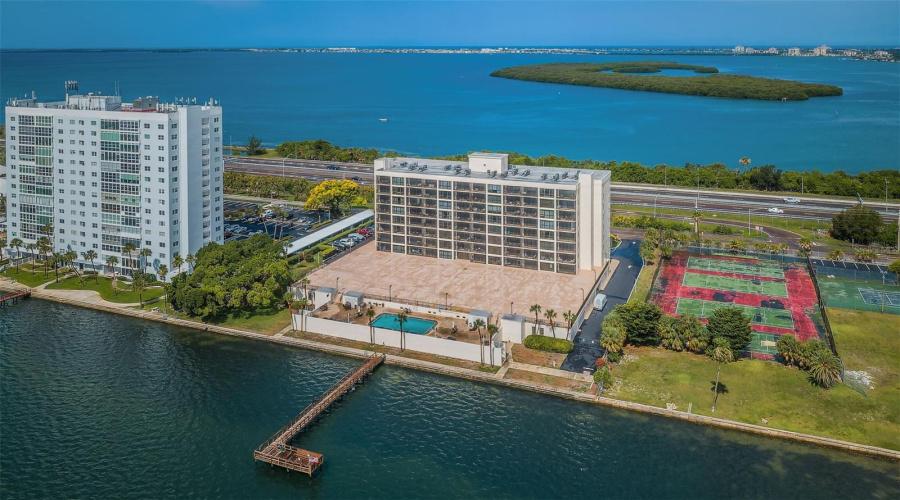St Petersburg, Florida 33711, 2 Bedroom Bedrooms, ,2 Bathroombathrooms,Residential,For Sale,Sunshine Skyway,0,Mfrtb8422234
