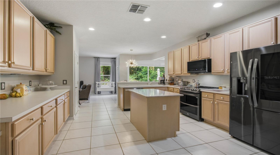 Winter Springs, Florida 32708, 4 Bedroom Bedrooms, ,3 Bathroombathrooms,Residential,For Sale,Blue Creek,0,Mfro6427702