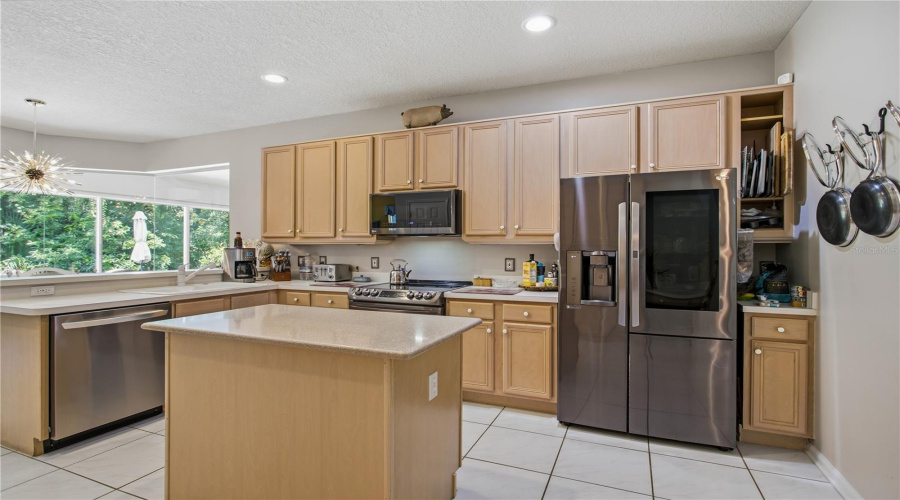 Winter Springs, Florida 32708, 4 Bedroom Bedrooms, ,3 Bathroombathrooms,Residential,For Sale,Blue Creek,0,Mfro6427702