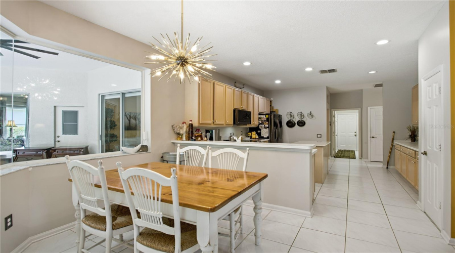 Winter Springs, Florida 32708, 4 Bedroom Bedrooms, ,3 Bathroombathrooms,Residential,For Sale,Blue Creek,0,Mfro6427702