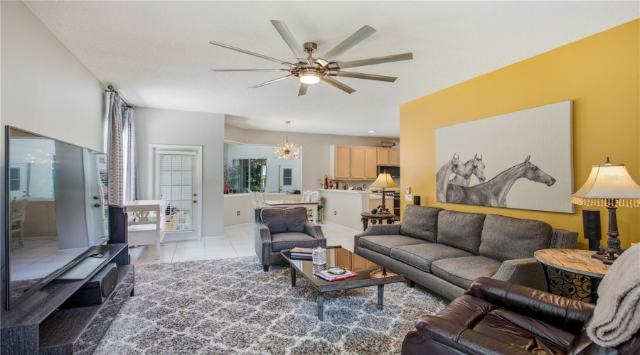 Winter Springs, Florida 32708, 4 Bedroom Bedrooms, ,3 Bathroombathrooms,Residential,For Sale,Blue Creek,0,Mfro6427702