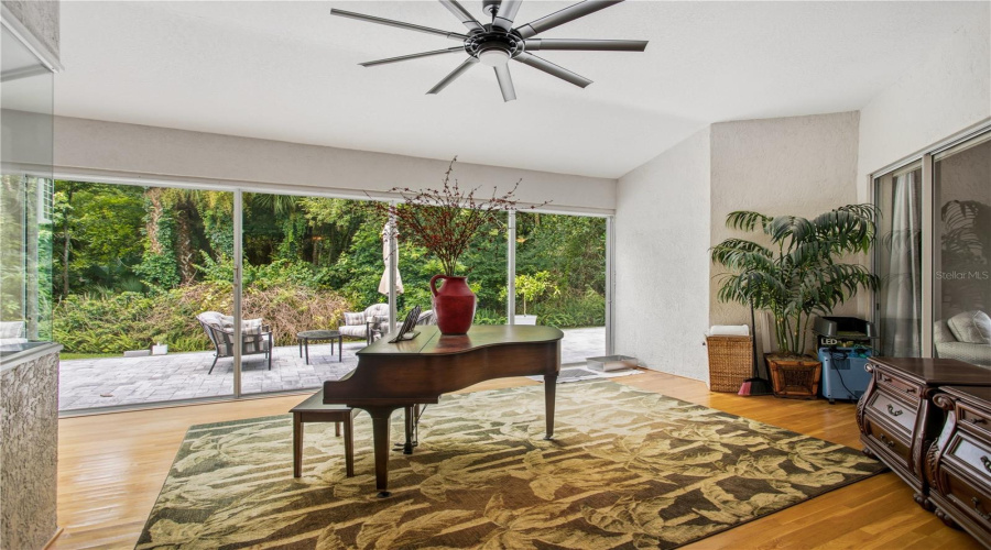 Winter Springs, Florida 32708, 4 Bedroom Bedrooms, ,3 Bathroombathrooms,Residential,For Sale,Blue Creek,0,Mfro6427702