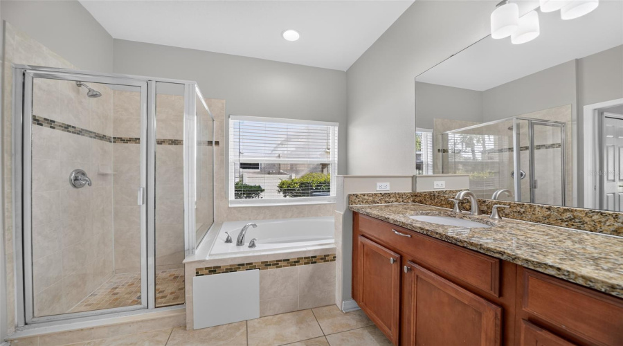 Ocoee, Florida 34761, 4 Bedroom Bedrooms, ,2 Bathroombathrooms,Residential,For Sale,Mccormick Woods,0,Mfro6427541