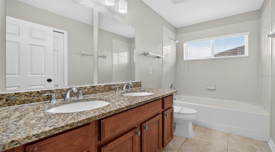 Ocoee, Florida 34761, 4 Bedroom Bedrooms, ,2 Bathroombathrooms,Residential,For Sale,Mccormick Woods,0,Mfro6427541