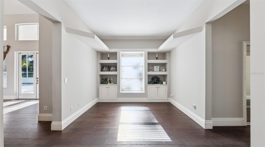 Longwood, Florida 32779, 5 Bedroom Bedrooms, ,5 Bathroombathrooms,Residential,For Sale,Sweetwater Club,0,Mfro6432120